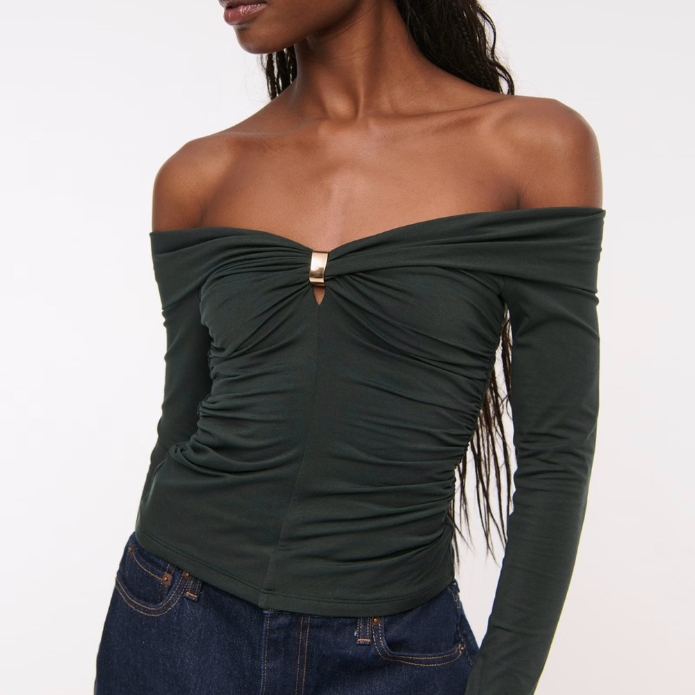 NWT Abercrombie & Fitch Off-The-Shoulder Hardware Top Deep Green Blouse Size XL